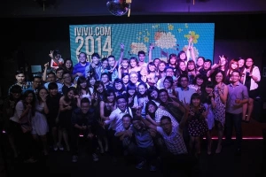 Đêm bùng nổ cảm xúc Year End Party placevietnam.com 2014