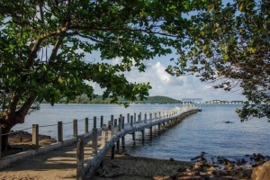 Đến Hòn Dăm làm Robinson thời hiện đại