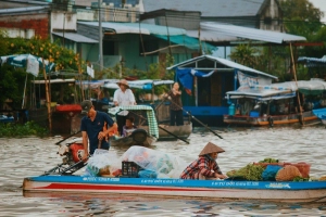 Đến Sóc Trăng đừng quên chợ nổi Ngã Năm