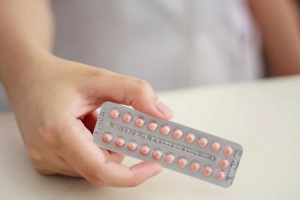 Đổi thuốc tránh thai hàng ngày từ vỉ 21 viên sang 28 viên phải làm sao?