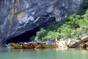 Động Phong Nha là điểm du lịch xuất sắc nhất thế giới