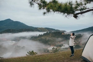 Du lịch Đà Lạt check-in 2 điểm đến đẹp như mơ trong MV ‘Điều buồn tênh’ của Quang Vinh