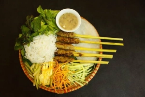 Du lịch Hà Nội thưởng thức những món ăn mùa đông quanh hồ Hoàn Kiếm