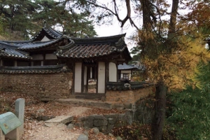 Du lịch Hàn Quốc ăn cơm rong biển, ngủ sàn trong nhà hanok truyền thống