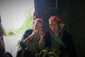 Du lịch Sapa theo chân phụ nữ Dao đỏ khám phá văn hóa bản Tả Phìn