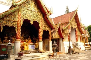 Du lịch Thái Lan lạc vào chợ đêm sôi động ở Chiang Mai