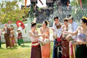 Du lịch Thái Lan tháng 4 tham gia Lễ hội té nước Songkran