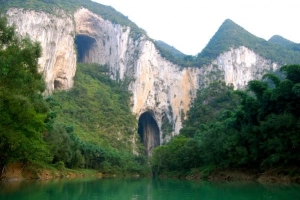 Du lịch Trung Quốc ngắm toàn cảnh thung lũng Getu