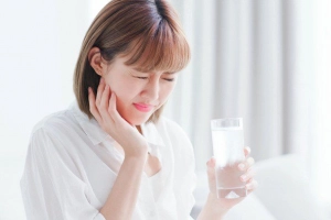 Ê buốt răng khi ăn đồ ngọt
