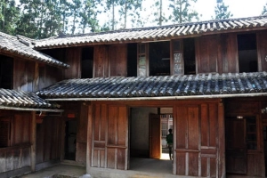 Gặp ma trong dinh họ Vương - Hà Giang