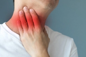 Giảm đau rát họng hậu COVID