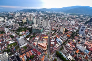 Hành trình lạc bước giữa miền đất đa văn hóa