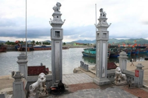 Hành trình về thăm quê Bác dịp 30/4