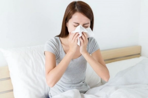 Hắt hơi kèm chảy máu mũi là dấu hiệu bệnh gì?