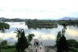 Hè thong dong trên đầm Ao Châu
