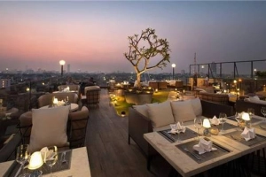 Hẹn hò tại những nhà hàng &#8216;view thần thánh&#8217; tại Hà thành