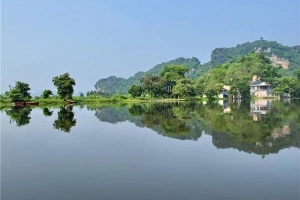 Hồ Quan Sơn - tiên cảnh &#8216;sát rạt&#8217; Hà Nội bạn phải đến thử