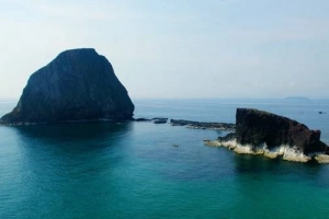 Hòn Yến nên thơ ở xứ &#8216;hoa vàng cỏ xanh&#8217;