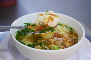 Hủ tiếu mực đổi vị cho người mê món sợi ở Sài Gòn