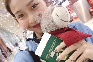 Khả Ngân mê ăn mì xào, lái xe địa hình ở Malaysia