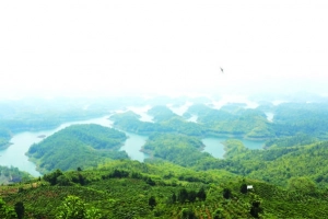 Khám phá “vịnh Hạ Long”  trên cao nguyên