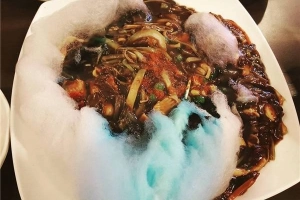 Khám phá món kẹo-bọc-mì khiến giới trẻ Hàn Quốc mê mẩn