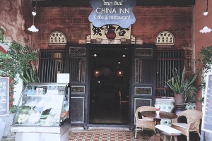 Khám phá phố cổ trăm năm ở Phuket