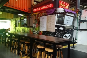 Khu ăn uống container ở Singapore