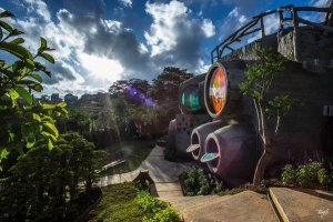 Khu du lịch Lá Phong Đà Lạt, hostel dưới lòng đất siêu độc đáo với giá chỉ 80k