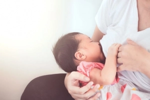 Khuyến cáo dùng thuốc ở phụ nữ cho con bú