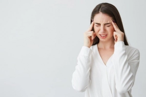 Làm gì khi bị đau đầu do thiếu máu?