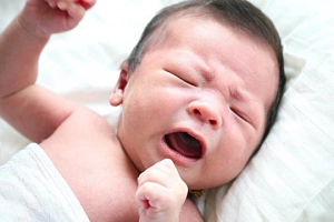 Làm thế nào để bé không gắt ngủ?