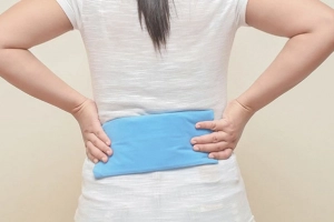 Lạnh cột sống sau gây tê tủy sống mổ đẻ có sao không
