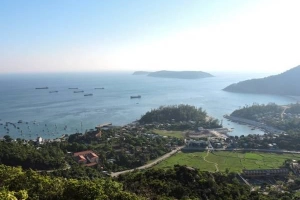 Lên rừng xuống biển ở hòn Lao