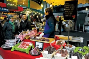London: Chợ phiên đông vui, đi và&#8230; ghiền