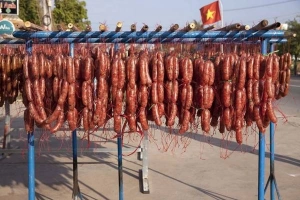 Long An, mùa lạp xưởng tươi