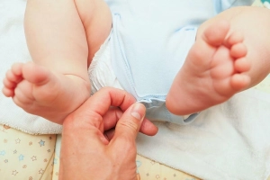 Lưu ý khi dùng thuốc bôi viêm bao quy đầu ở trẻ em