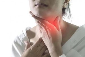 Mắc bệnh viêm họng hạt uống thuốc gì?