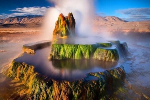 Mạch nước phun Fly Geyser kỳ ảo ở Mỹ