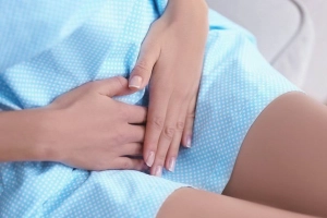 Mổ vách ngăn mở thông âm đạo