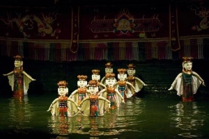 Múa rối nước được ca ngợi trên báo nước ngoài