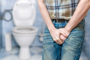 Nam giới tiểu buốt nguyên nhân là gì?
