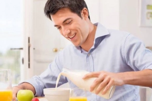 Nam giới uống sữa đậu nành có ảnh hưởng đến khả năng sinh sản?