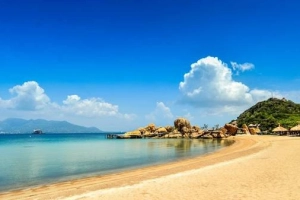 Nắng gió biển đảo Cam Ranh