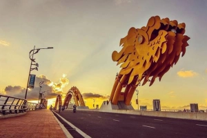 Ngắm cầu Rồng phun lửa - phun nước, trải nghiệm phải thử khi đến du lịch Đà Nẵng