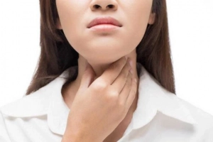 Nghẹn cổ họng, khó thở là biểu hiện bệnh gì?