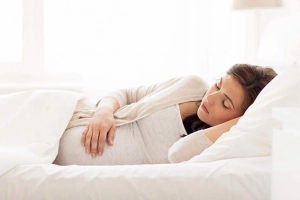 Nghỉ ngơi trên giường khi mang thai có thực sự hữu ích?