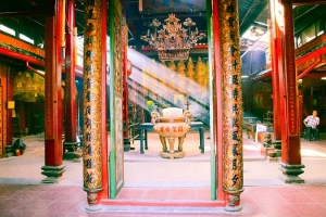 Ngôi chùa hơn trăm năm giữa lòng Cần Thơ