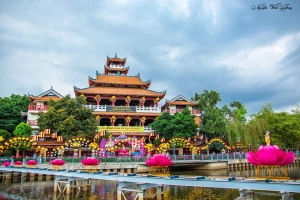 Ngôi chùa ở Sài Gòn có nhiều bình gốm nhất Việt Nam