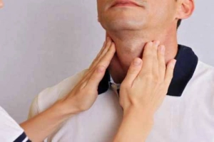 Nguyên nhân gây suy giáp ở người lớn